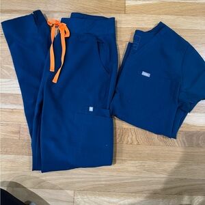 Figs Deep Reef Scrubs small tall